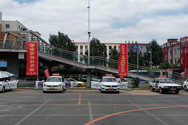 b2驾照报名多少钱